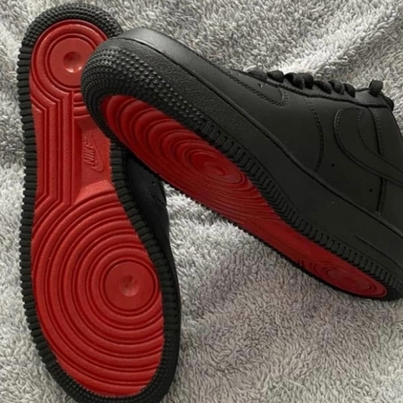 Custom red bottom airforce 1 - Picture 1 of 1